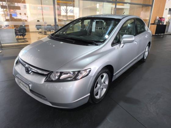 HONDA CIVIC 1.8 LXS 16V FLEX 4P AUTOMÁTICO